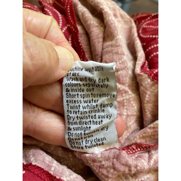 Boden Women's Red Circle Pattern Button Shirt Small Cottagecore Classiccore NWT - Picture 6 of 6